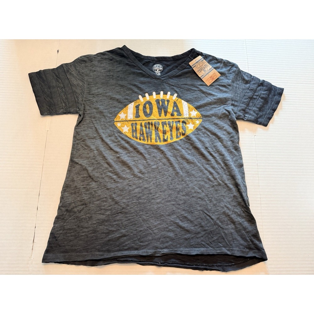 Threads 91 Iowa Hawkeyes T-Shirt Mens Small Grey NCAA College Graphic Tee Medium